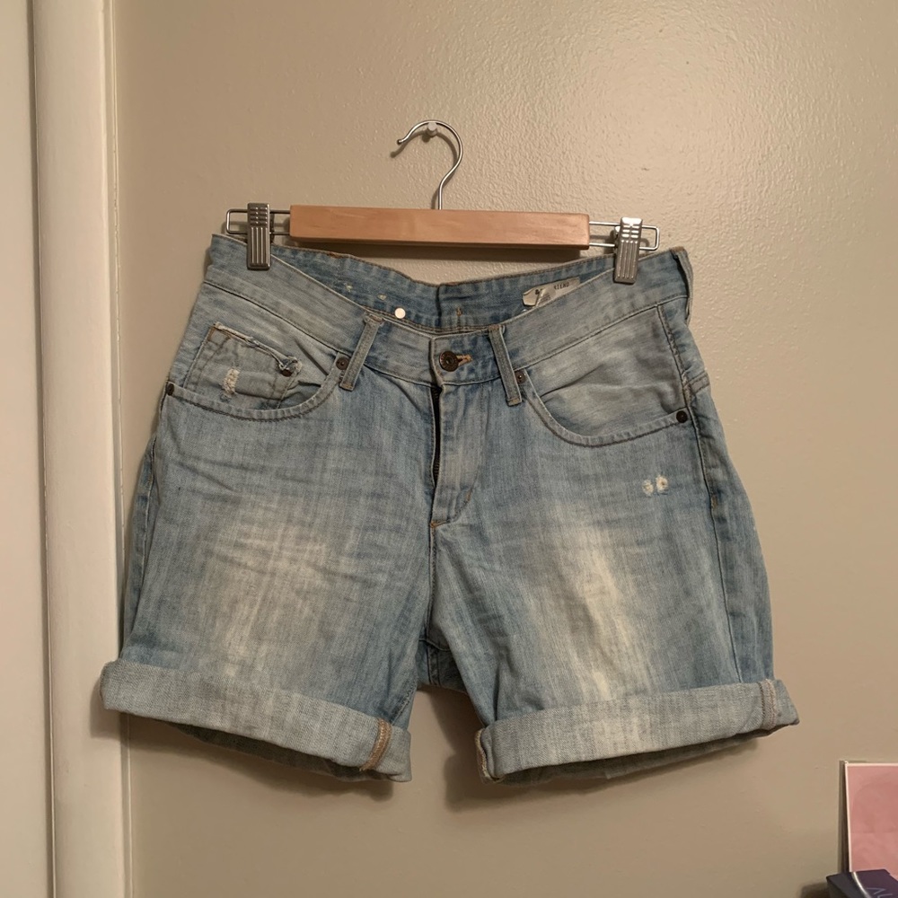 H&M Light-wash Boyfriend Denim Shorts